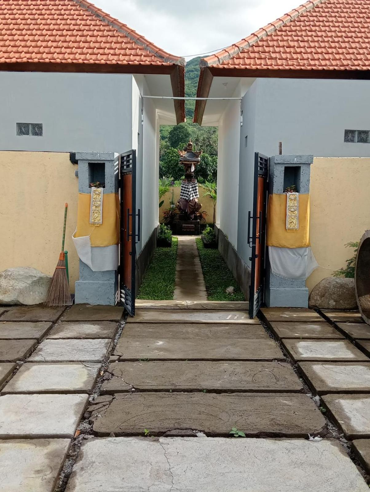 Hotel Amed Yudhadewata Exteriér fotografie